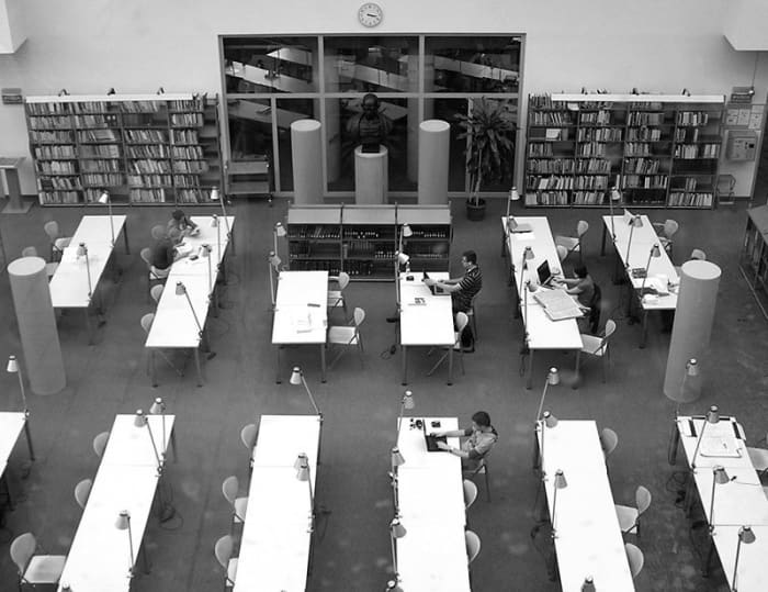 Spending time at the library is a blissful experience for readers, learners, researchers and students alike. Practie good library ettiquette to make your fellow readers feel comfortable and at ease.
