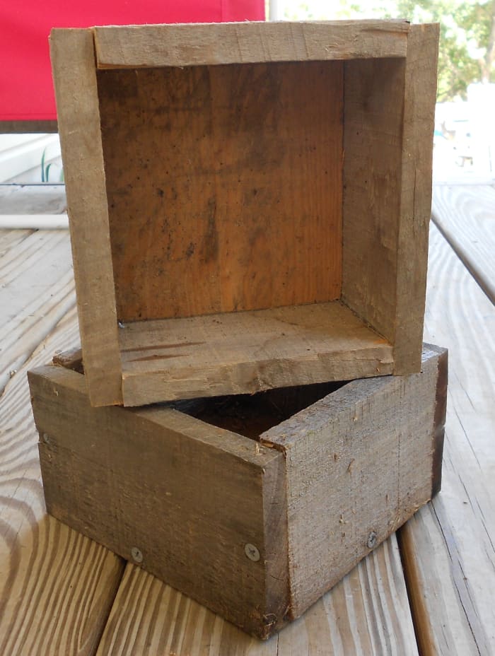 I started with these small five inch boxes. My bird house design uses two boxes, a back board and a roof assembly.
