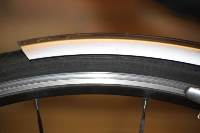 tubeless clincher road tires