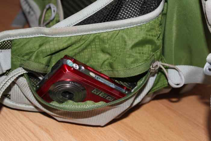 The pockets on the wait belt are great for point and shoot cameras when on th move. A bit too big for the DSLR though!