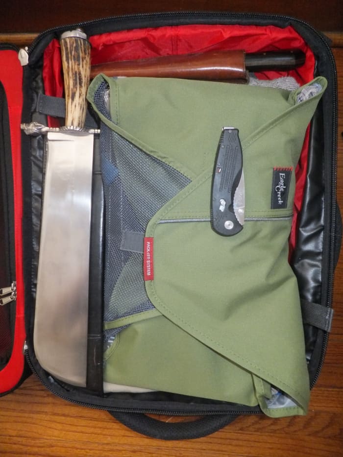 Soon, you will be able to stow knives in your carry on luggage. There are important regulations on what kind of cutting tool you can carry with you. I don't believe that medieval hunting knives, like the trousse pictured here, are allowed.