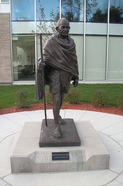 15 Famous Statues Of Mahatma Gandhi Across The World - HubPages