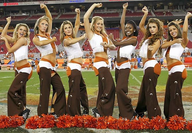 Ncaa 2010s Best And Worst College Cheerleading Uniforms Hubpages 