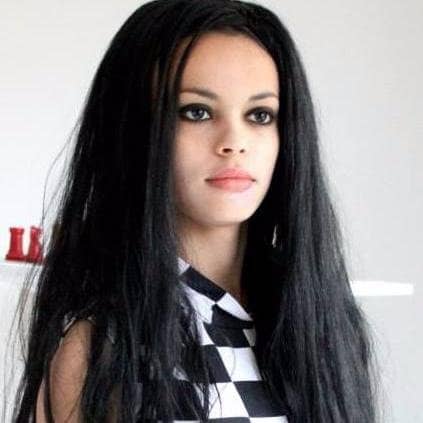 Picture of Ashley Chess Girl. She is very good at chess and does martial arts also. Lots of good things on her Twitter page.