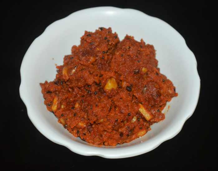Garlic Chutney (Lasun Ki Chutney)
