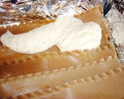 RECIPE FOR HOW TO MAKE THE BEST HEALTHIER, DIABETIC FRIENDLY BEEF LASAGNA : A creamy and rich ricotta cheese mixture is layered on the lasagna pasta