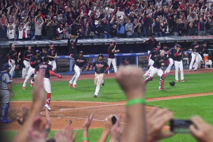 Jose Ramirez scores the winning run to give the Indians 22 straight victories during the 2017 season.