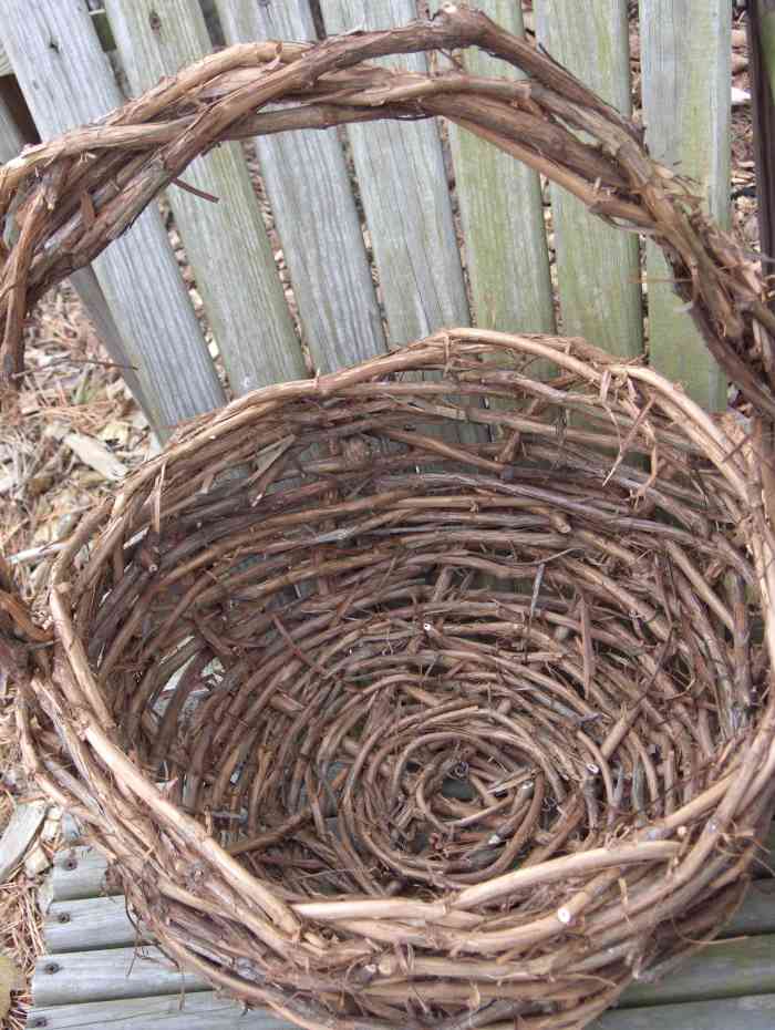 How to Make a Grapevine Basket