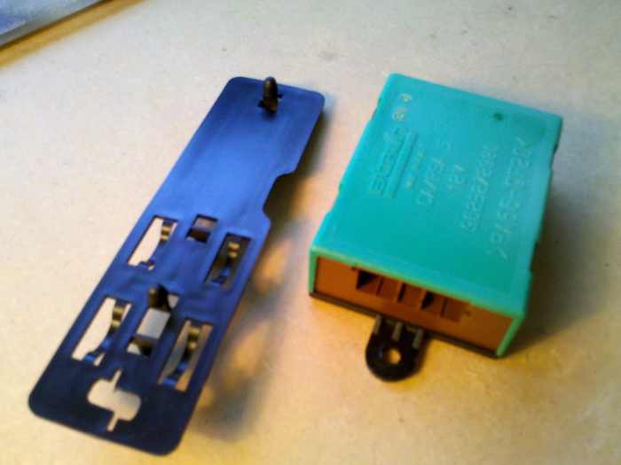 How to Fix the Driver's Door Electric Window on a Citroen Berlingo AxleAddict