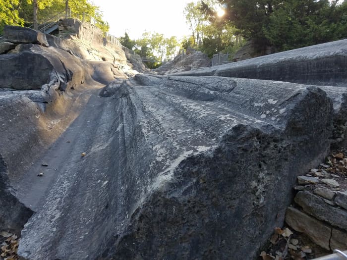 Although they only take a few minutes to see, the glacier grooves on the Island are very interesting to photograph.