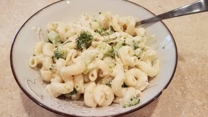 Make this delicious Alfredo pasta with chicken and broccoli in less than a half hour.