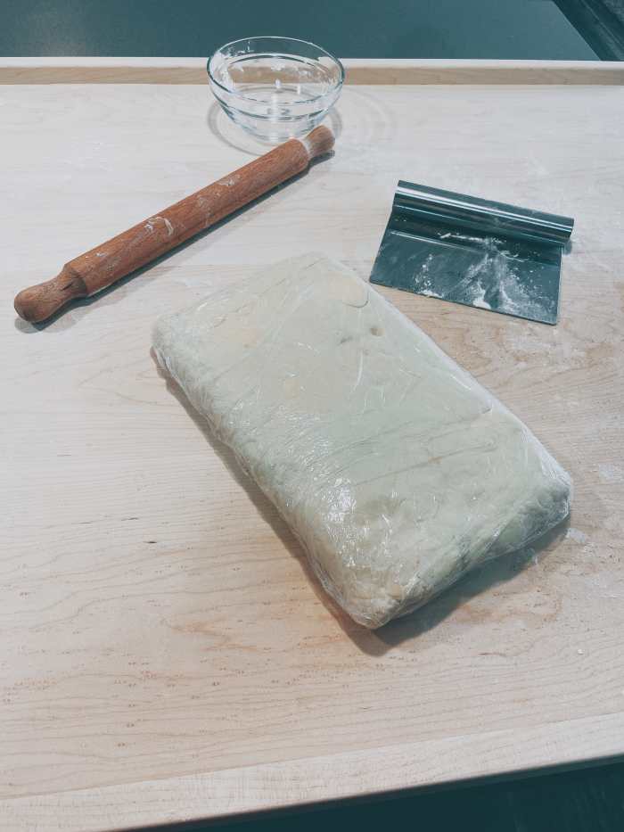 Wrap the dough with cling wrap and chill in the fridge for 2 hours. 