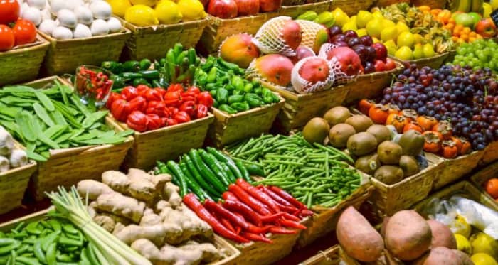 Here are three trivia facts from the 1906 grocery industry: Sugar-cured bacon cost 10 cents a pound, ketchup was 75 cents a bottle, and potatoes were $2.49 a sack.