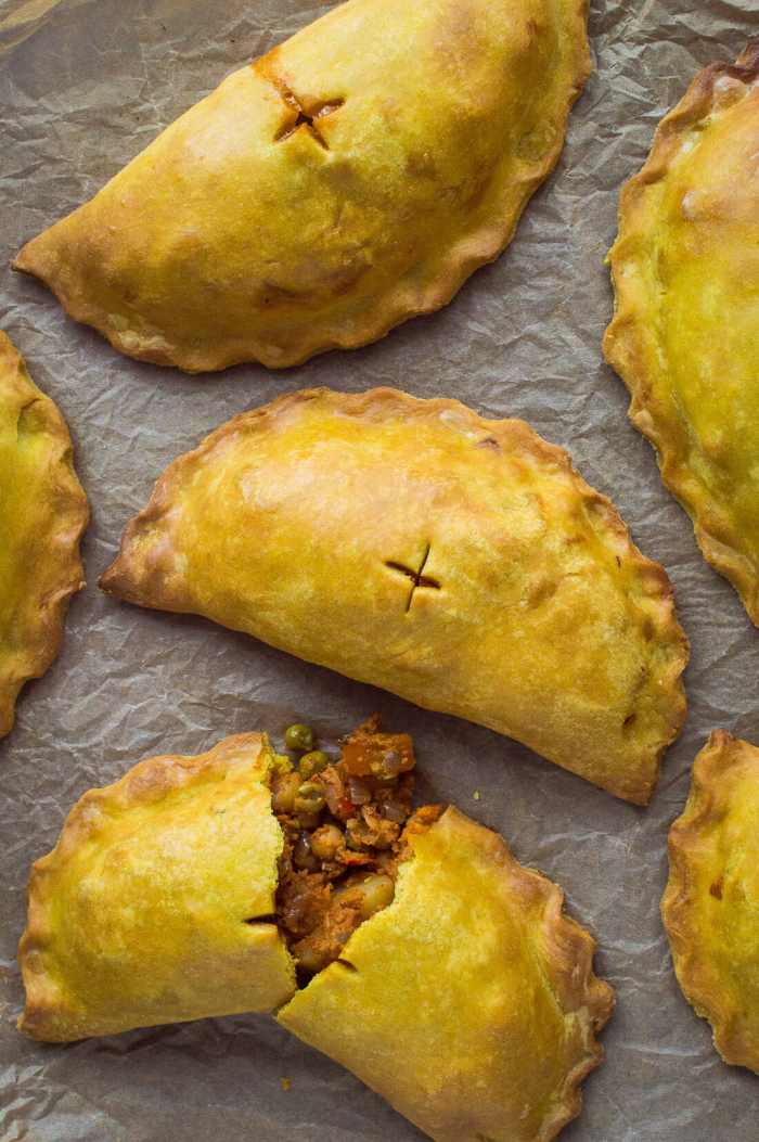 Curried vegetable pasties (vegan)
