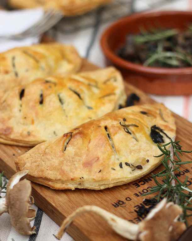 Italian-style pasty