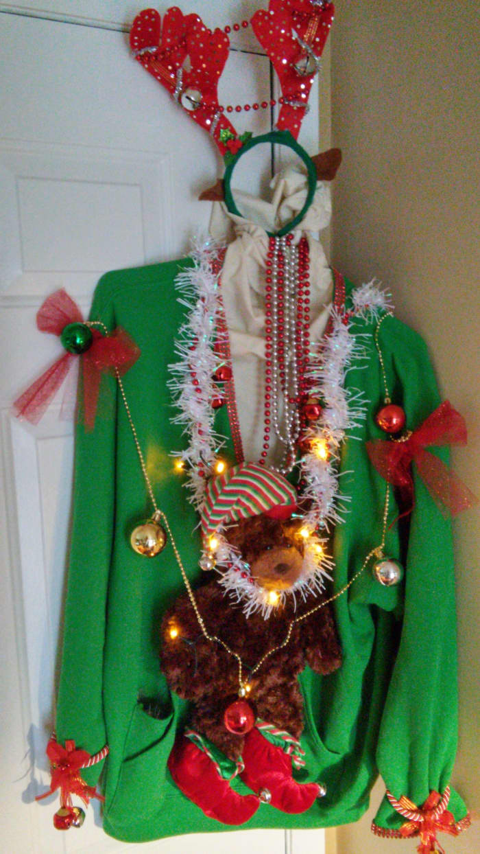 Complete outfit with further decorated Reindeer Headband and Doorknob hanger bracelets. I could have done much more, but this season was much busier than anticipated.