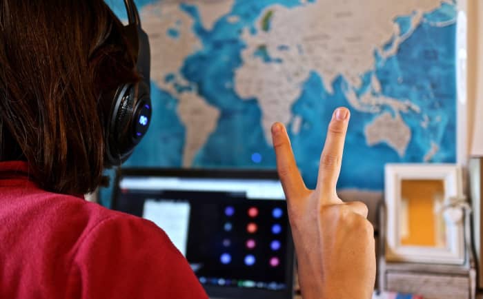 can-you-make-good-money-teaching-english-online