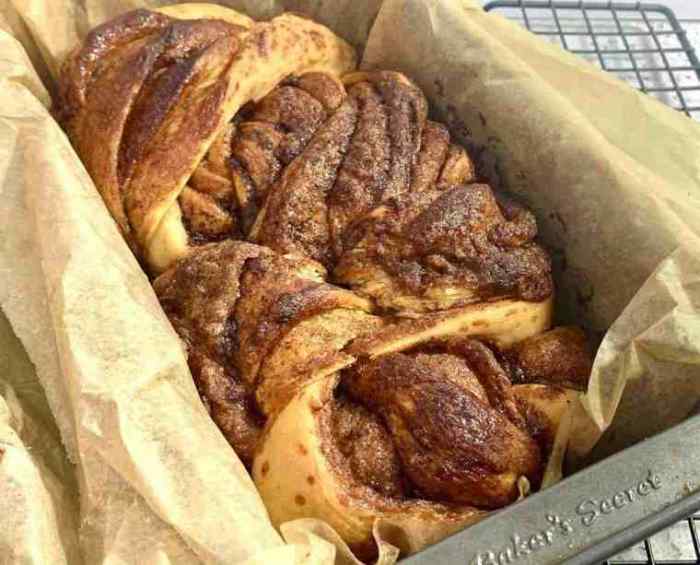 Cinnamon babka