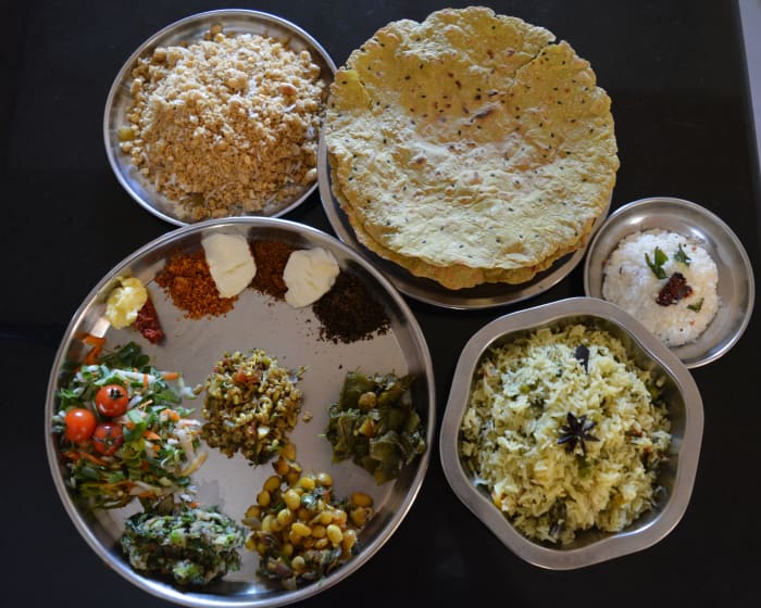 tradition food cooked in Karnataka for Makar Sankranti