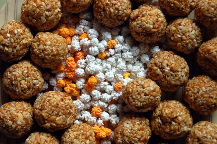 the traditional til gul laddoos made in Maharastra