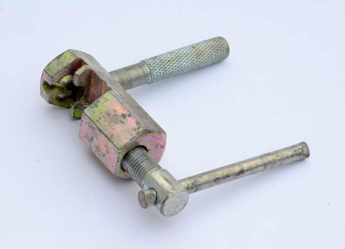 16 Essential Bike Tools to Bring on Your Ride for Any Emergency