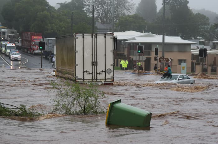 Woman trapped on car roof, Toowoomba, Queensland, Australia, January 10, 2011. Photo by Kingbob86.