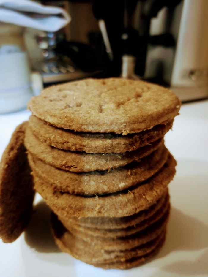 spent-grain-spice-biscuits