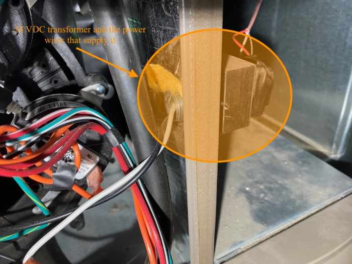 Close up of how the power wires run to the transformer