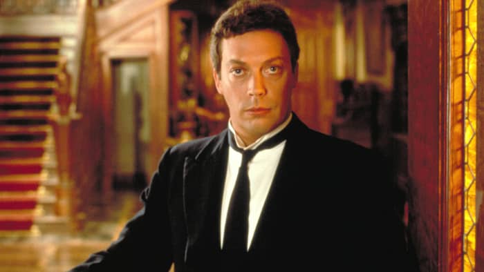 The film's cast all interplay well with the central character Wadsworth, played with typical hammy relish by Tim Curry.