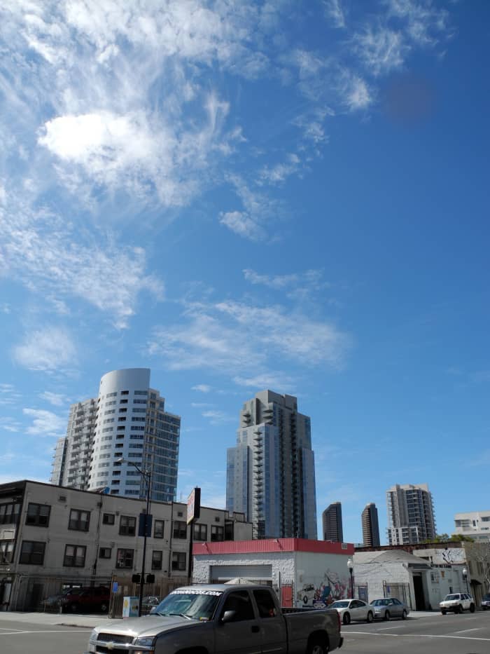 Multi Million Dollar Condos Surrounded with the same type of Baking Soda Consistency Chemtrail Fall Out that I was "lucky" enough to witness near the MGM in Las Vegas.