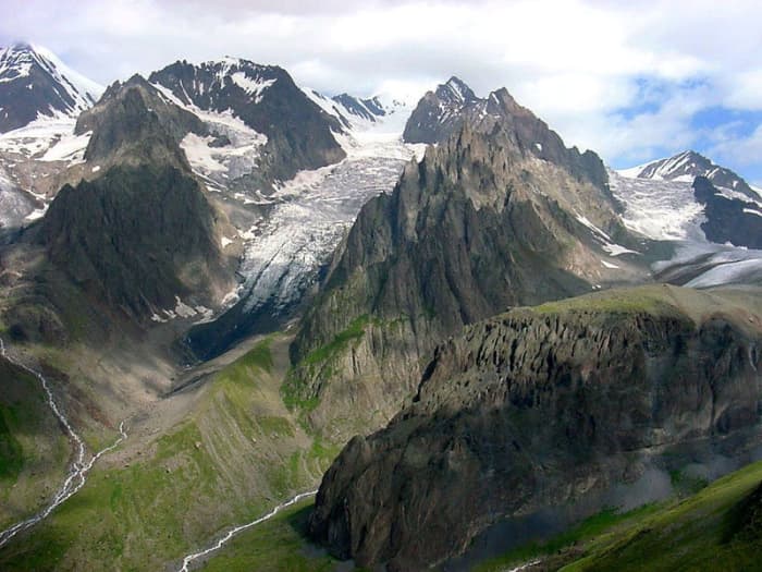 The mighty mountains of the Caucasus are one of the key factors which the book attempts to explore, to see if there is a link between the mountainous terrain and the outbreak of violence in the region.