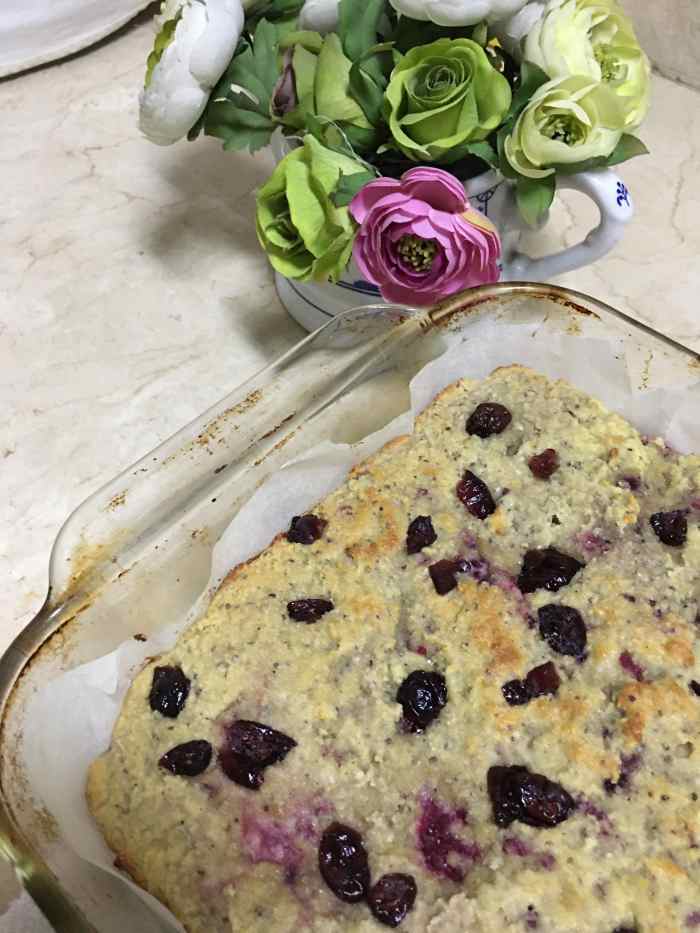 Lemon berry cake with almond flour and chia seeds