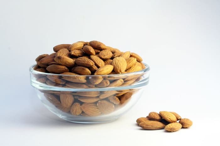 Almonds have been crowned the King of Nuts because they’re full of great properties for your body.