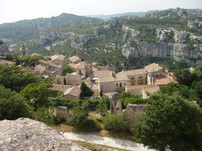 The rocky land of Provence creates a soil composition that is unique to this area of France. This results in some wonderfully delicious wines that are unmatched in flavor.