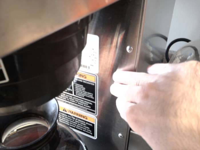 Bunn Coffee Maker Overflowing or Not Filling: How to Adjust the Water ...
