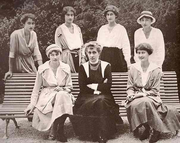 Infanta Marie Anne of Portugal with her daughters August 1920