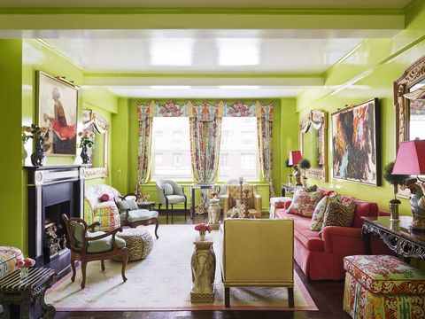 The Dragon living room should be inviting, spacious, and luxurious. It is fit for a king or queen. Yellow is the base color with hints of red. Add earth element objects like brick, porcelain, clay, pottery, terracotta, and tile.