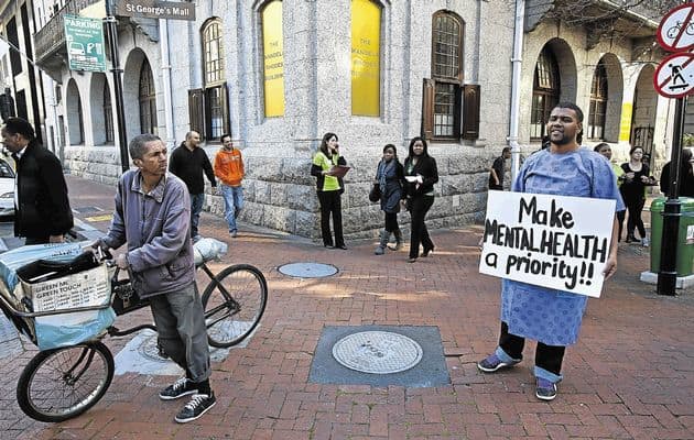 To mark Psychiatric Disability Awareness Month, Cape Mental Health and the Cape Consumer Advocacy Body picketed in St Georges Mall, Cape Town, to protest the lack of adequate resources