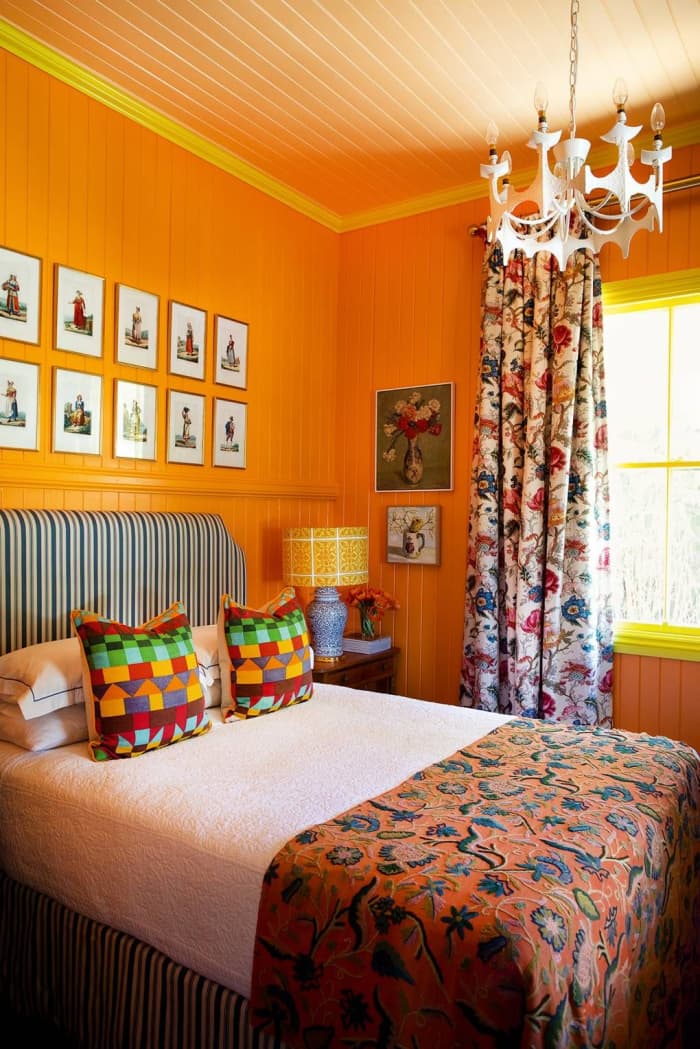 The Chinese Zodiac Goat bedroom should be colorful and play off many designs. The Goat loves a wide range of bright colors. You want this room to be more subdued than your kitchen or living room.