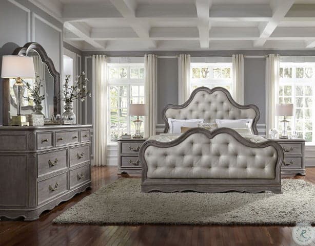 The Chinese Zodiac Pig loves a bedroom that's gray or silver. It's mystical, calming, relaxing, and nightly. Add images of the moon, comets, and asteroids to your walls.