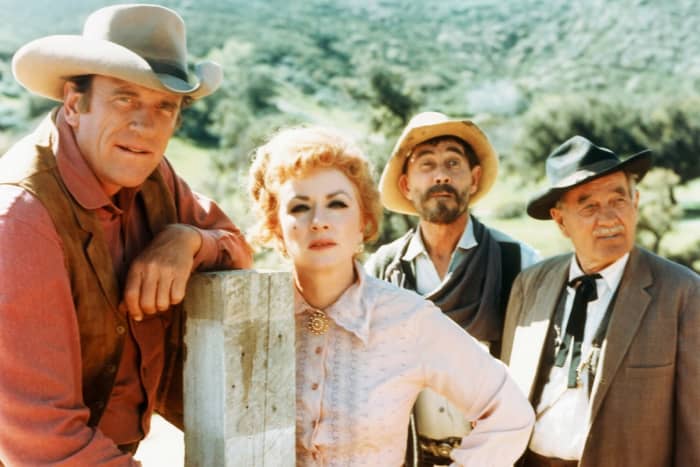 (from left), James Arness, "Matt Dillon," Amanda Blake, "Kitty Russell," Ken Curtis,"Festurs," and Milburn Stone, "Doc dams."