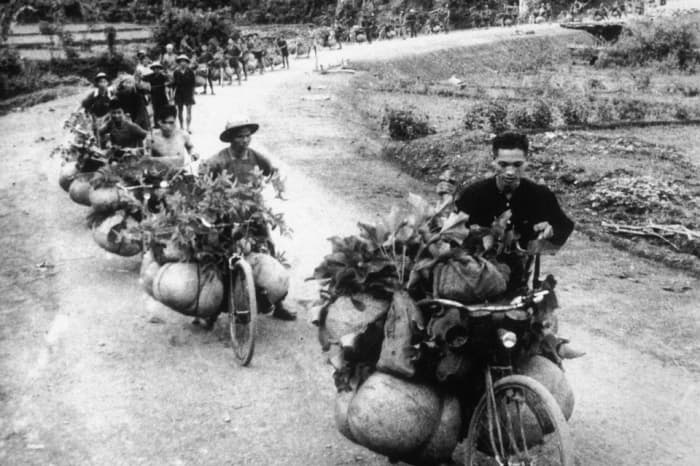 Giap's troops were supplied with food and ammunition by thousands of men and women using bicycles or just their backs.