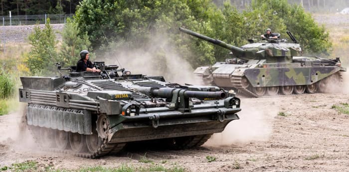The Strv 103 tank is an extremely unique Swedish unit: the lack of a stabilizer makes it less suitable for offensive operations in Wargame, but its other combat stats make for an effective medium tank with a blistering rate of fire