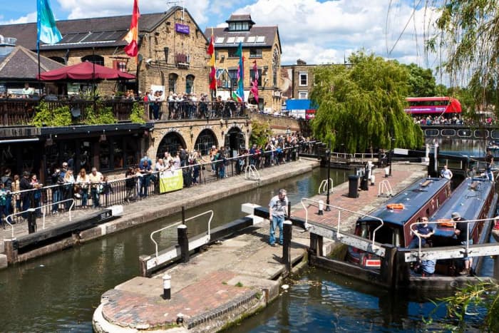 The lively Camden market and music scene is testament to its status as a distinctively alternative hub of the young and trendy.
