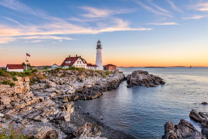 Everyone has a favorite aspect of Maine, so bringing up with the best things to do and do in the Pine Tree State is nearly possible.