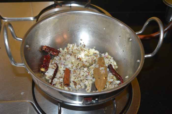 bengali-style-cabbage-and-potato-curry
