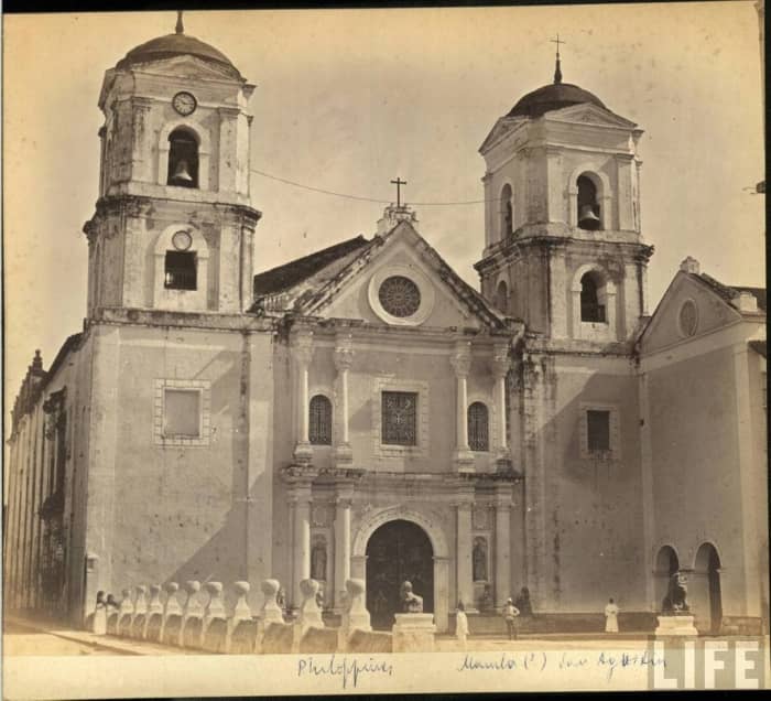 San Agustin Church before the destructive 1880 Luzon earthquake (Photo credit: goldwinlovesvina.wordpress.com)