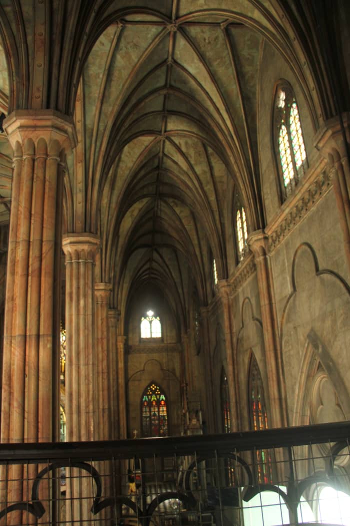 I you look closely, these feature pointed arches which are noticeable in Gothic buildings (Photo by the author)
