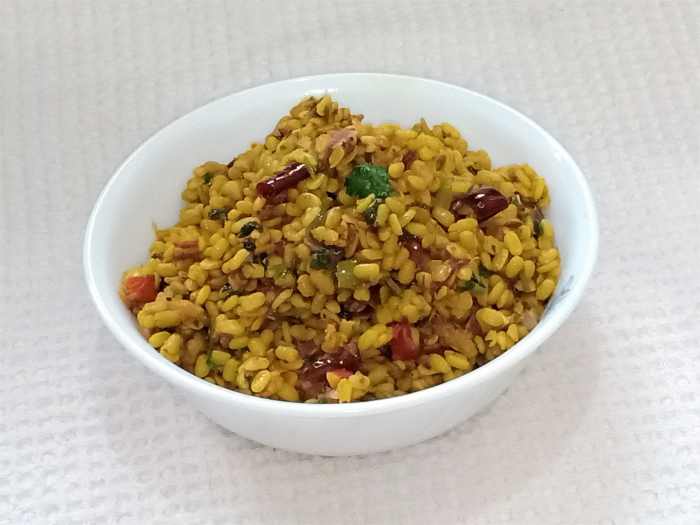 Sookhi urad dal