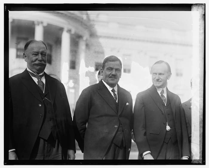 FORMER AMERICAN PRESIDENT WILLIAM HOWARD TAFT; PRESIDENT OF MEXICO PLUTARCO ELIAS CALLES; PRESIDENT OF THE UNITED STATES CALVIN COOLIDGE